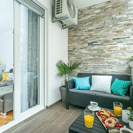 Palm Apartment